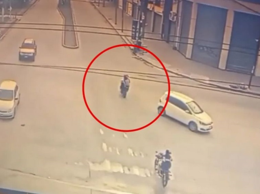 Tristeza en Los Hornos por la muerte de dos jóvenes tras una persecución policial