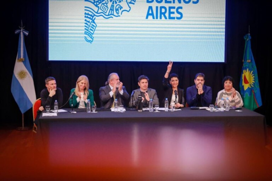 Axel Kicillof cerró junto a Mayra Mendoza el encuentro bonaerense de Ciencia y Educación