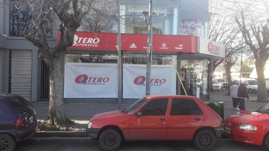 ”En 45 años que juego al fútbol jamás me pasó”: la denuncia de un platense que se siente estafado por un local deportivo