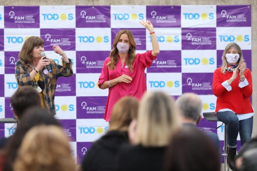 Tolosa Paz: ”Nosotras tenemos este doble desafío, ganar la provincia de Buenos Aires, que lo gane una mujer del peronismo”