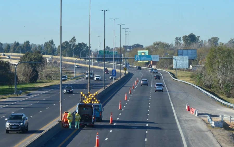 Reducirán la calzada en uno de los accesos a la Autopista Buenos Aires La Plata por obras