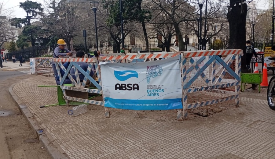 Denuncian falta de agua en 7 y 50 hace cuatro días