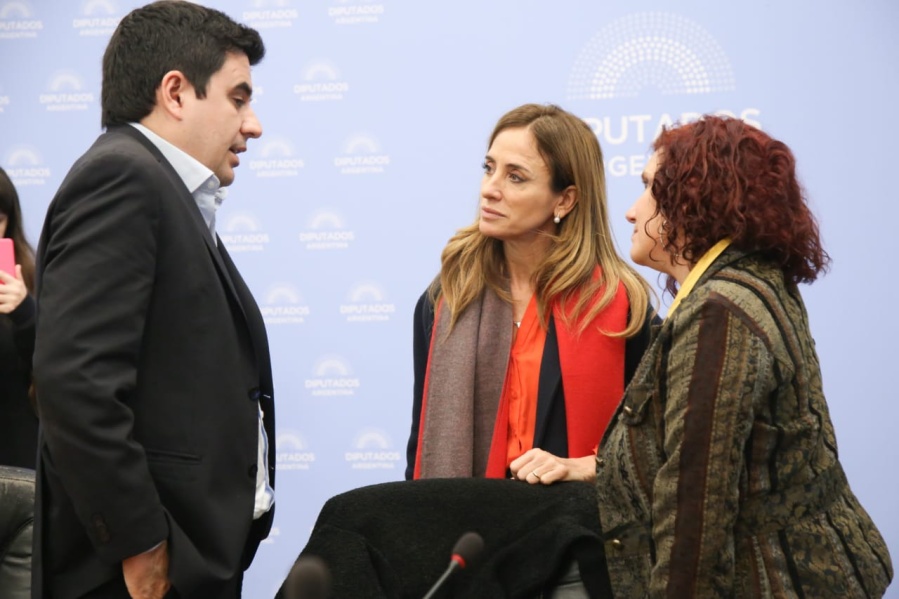 Boliches sin violencia: Tolosa Paz acompañó la presentación de un proyecto muy importante para las jóvenes