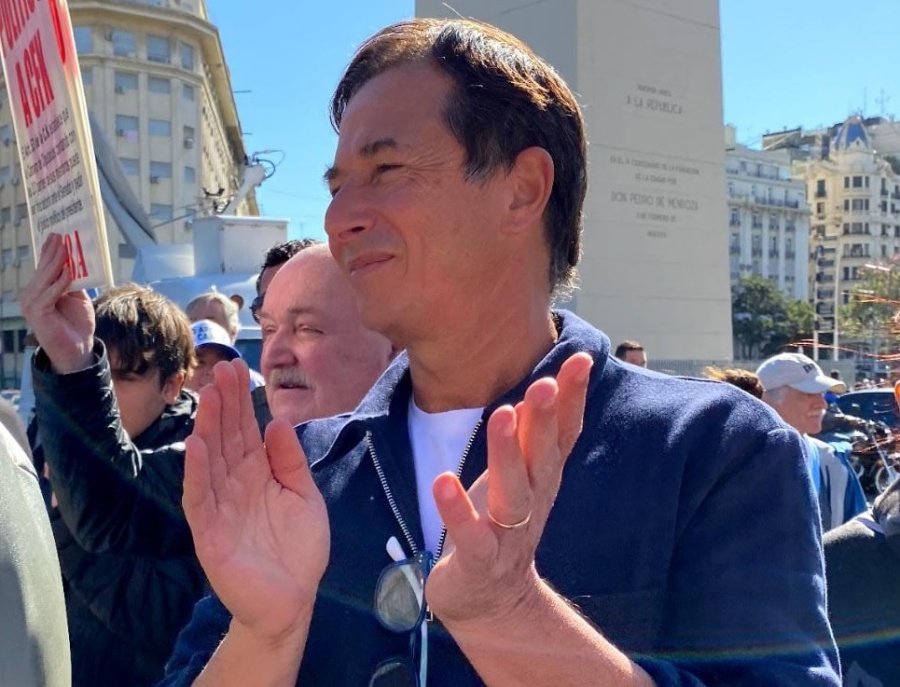 El peculiar guiño platense de Iañez a Lipovetzky por el lanzamiento de su campaña: ”Lo estuve viendo en sus redes...”