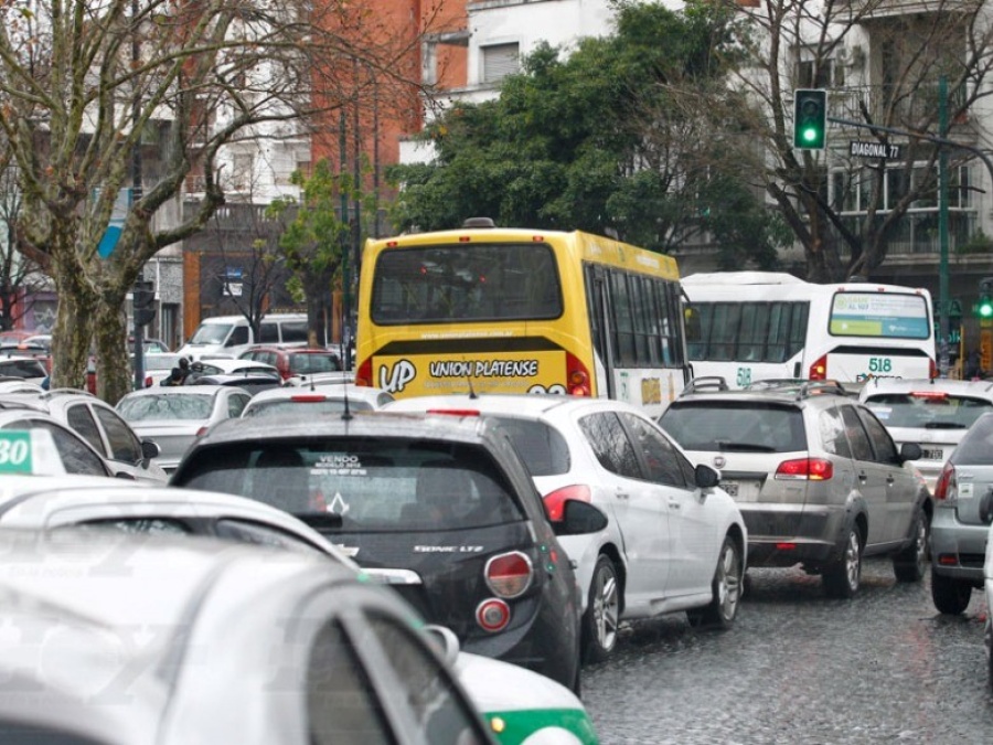 Vecinas advierten de un nuevo método de estafa que circula en las calles de La Plata: ”Mejor pidan un auto”