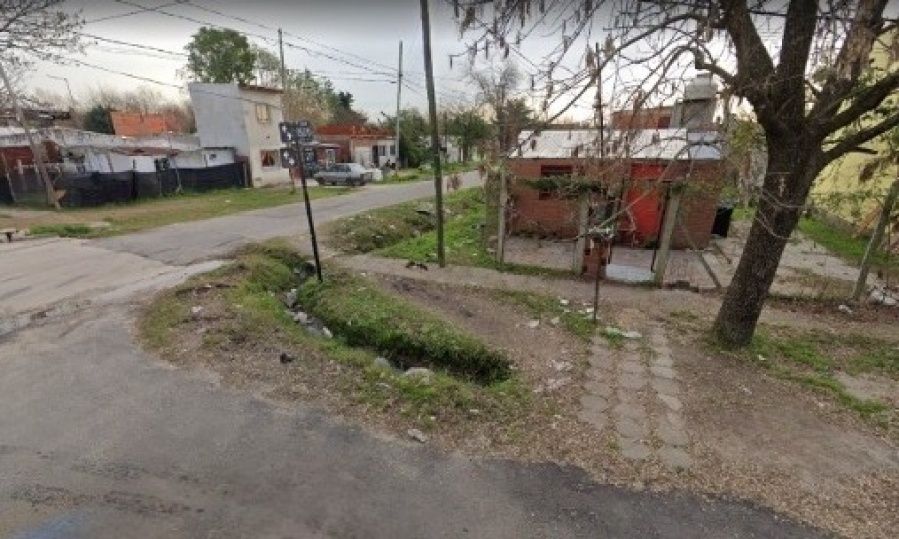 En 10 minutos, tres delincuentes vaciaron una casa y amenazaron a la familia