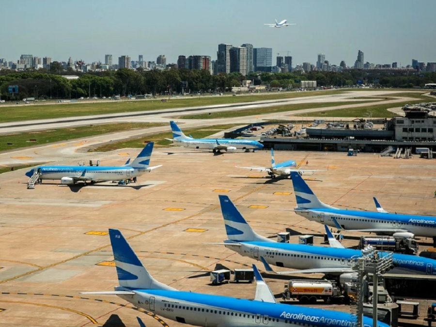 Los pilotos de Aerolíneas Argentinas anunciaron un paro para el próximo 10 de junio