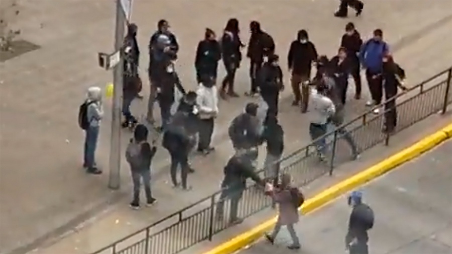 El hermano del presidente de Chile sufrió una brutal golpiza en una manifestación estudiantil