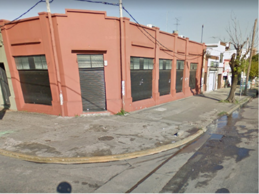 Una vecina pidió que coloquen una rampa en una esquina de Los Hornos