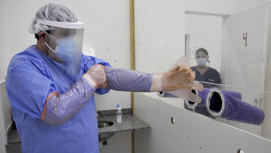 Murieron 40 personas y se registraron 1.216 nuevos contagios en el país