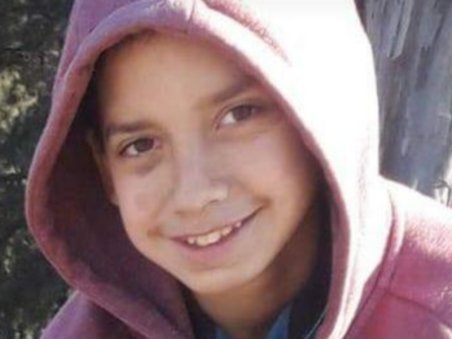 Buscan intensamente a un adolescente de 15 años que desapareció en La Plata: fue visto por última vez en 44 y 155