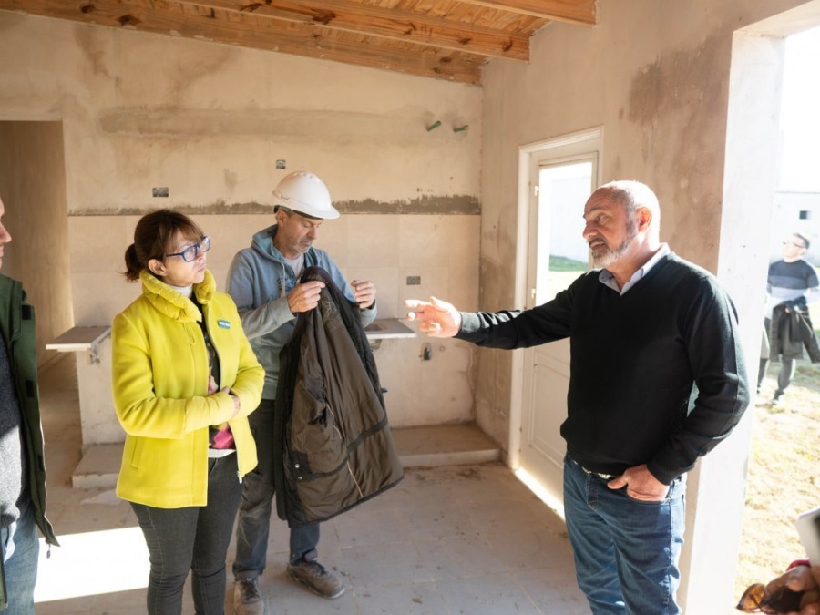 Provincia reactivará la construcción de viviendas abandonadas en Ensenada