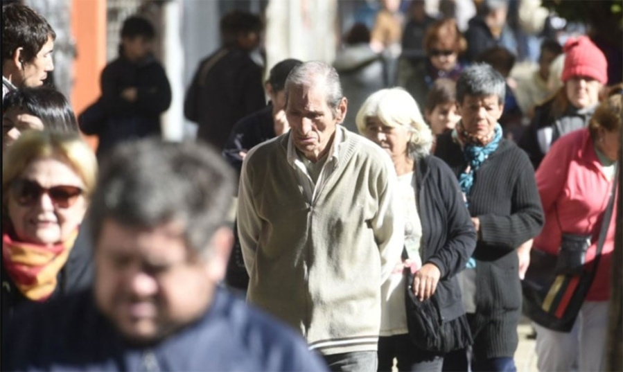 ANSES oficializó los nuevos valores de jubilaciones y pensiones que se percibirán en agosto
