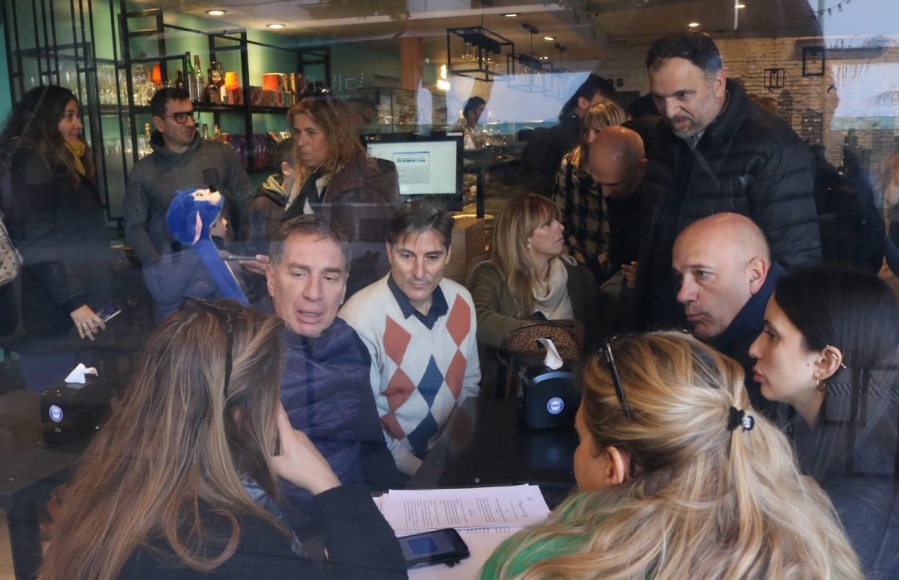 Santilli en su recorrida por Bahía Blanca y Coronel Rosales: ”Trabajaremos para que haya empleo formal y acceso a la salud”