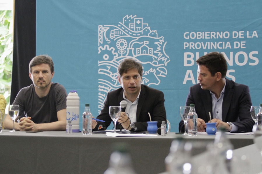 Kicillof: ”Es necesario llevar adelante nuevas medidas y reforzar dispositivos para impulsar la vacunación de todos y todas”