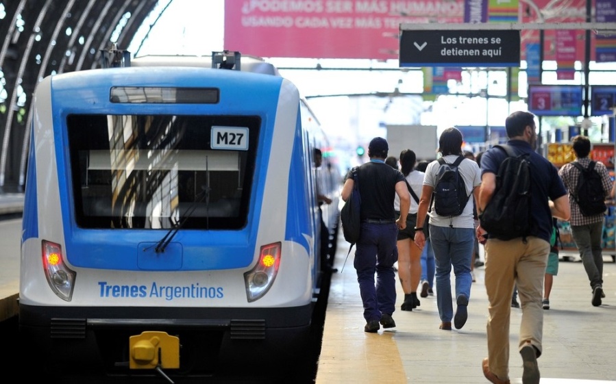El Gobierno también impulsará la privatización de los trenes de pasajeros