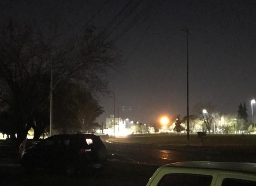 Vecinos de El Mondongo reclaman por el alumbrado público