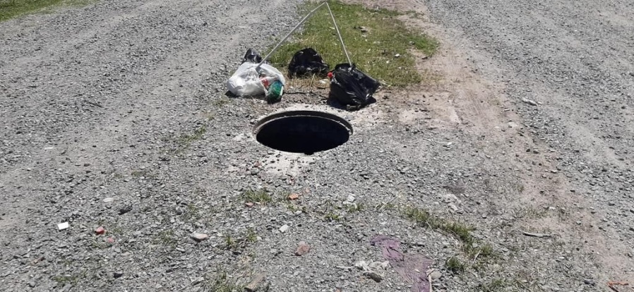 En Los Hornos reclaman por la reposición de tapas