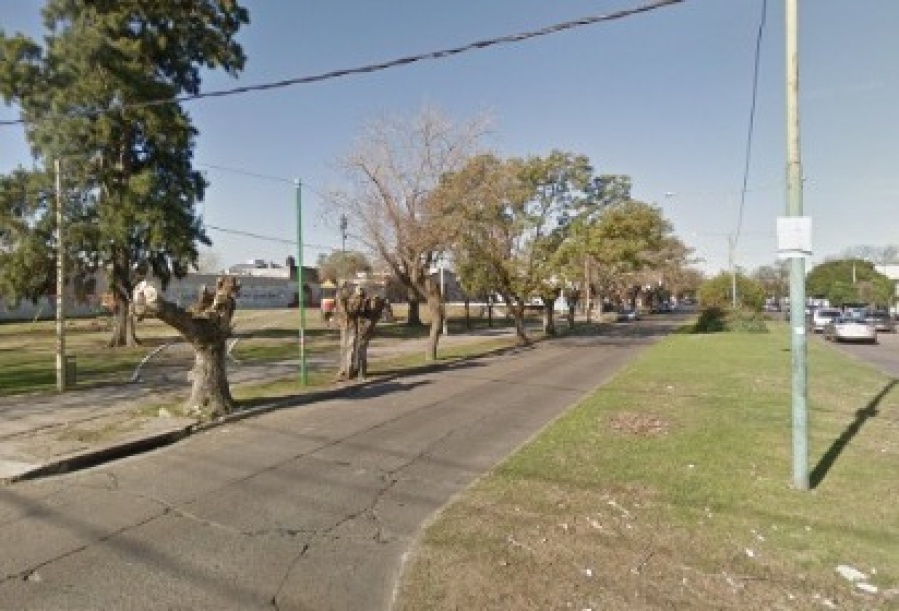 Un hombre falleció en 137 y 59 luego de descompensarse en plena avenida