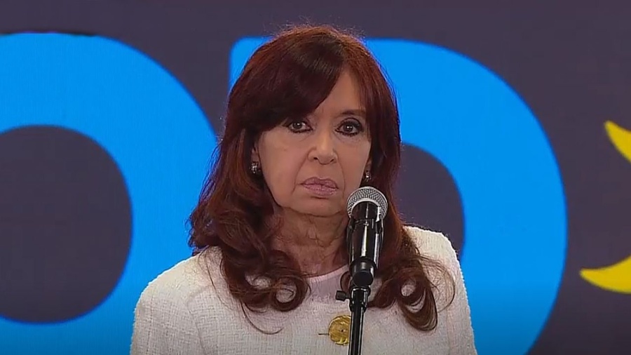 Cristina, contundente contra la familia Macri: ”Era tu papá, eras vos y tu mamá también”