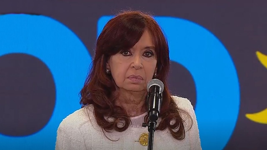 Cristina, contundente contra la familia Macri: ”Era tu papá, eras vos y tu mamá también”