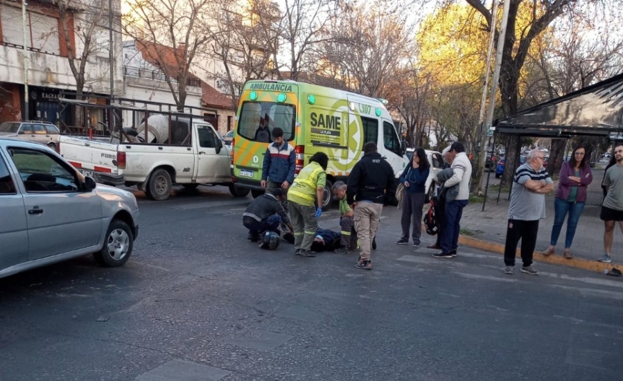 Motociclista herido y tránsito cortado por un accidente en 19 y 57