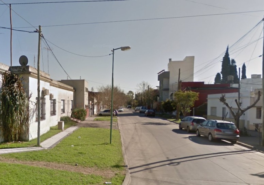 En Tolosa reclaman por la falta de luminarias: ”Se robaron la luz y quedó solo el palo”