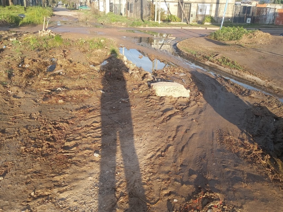 Crece la preocupación entre los vecinos de calle 139 Y 70 por el deterioro del asfalto