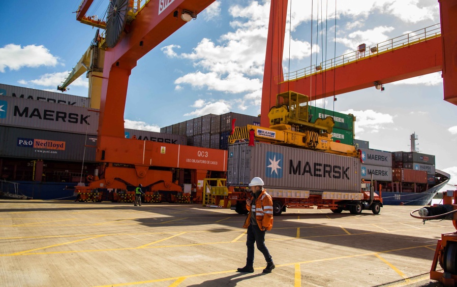 El Gobierno eliminó la Administración General de Puertos y despidió al 80% de los empleados