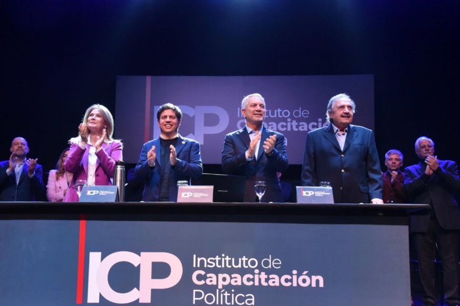 Kicillof y Alak pusieron en marcha el curso de formación política en La Plata con un récord de inscriptos