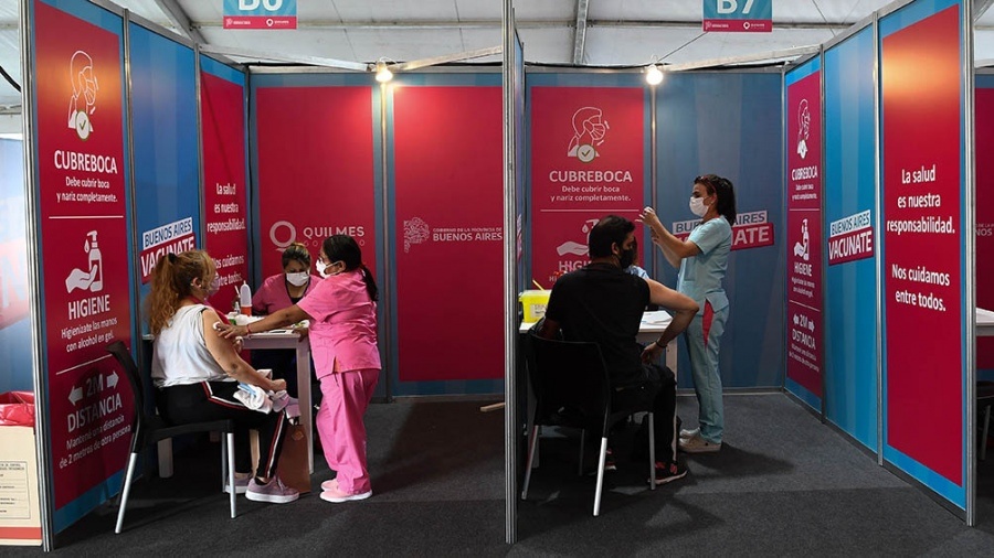 El 60% de los argentinos ya completó su esquema de vacunación contra el COVID-19