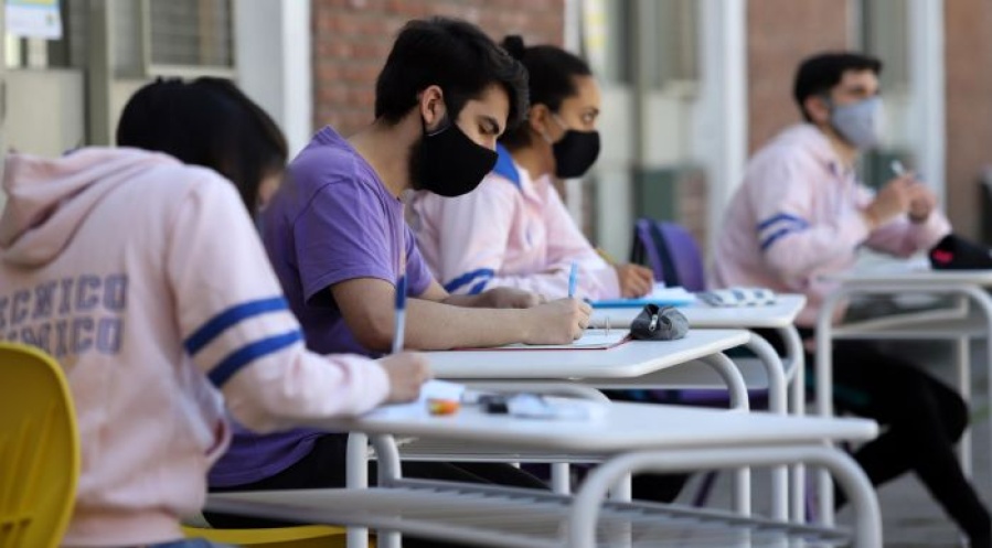 A partir de septiembre se vuelve a la presencialidad completa en las clases de la provincia de Buenos Aires