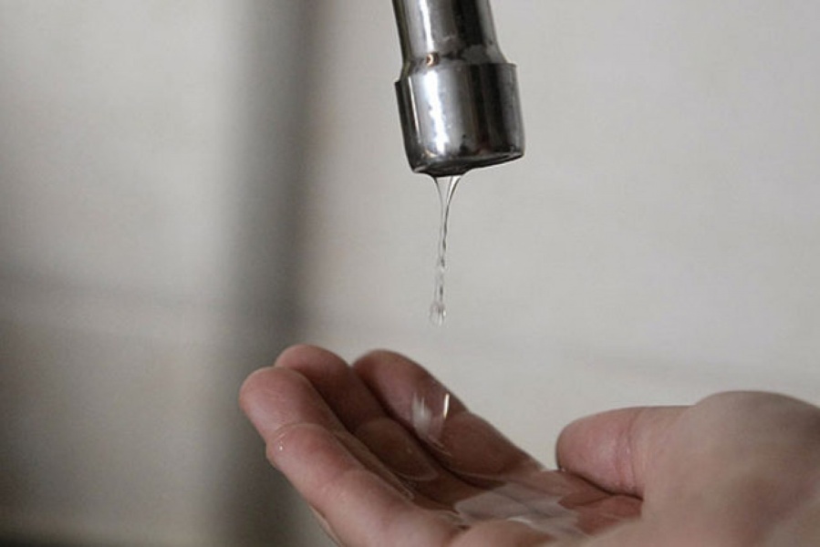 Vecinos de 5 y 53, reclamaron por la falta de suministro de agua: ”Nadie se hace cargo y es un problema urgente”