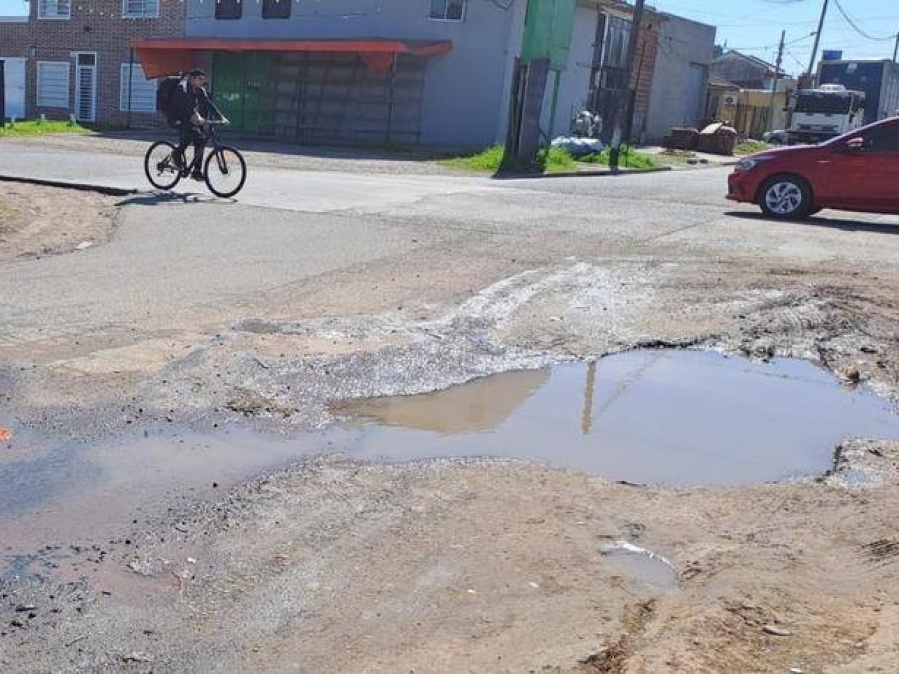 Denuncian el pésimo estado del asfalto en 39 y 137 en San Carlos