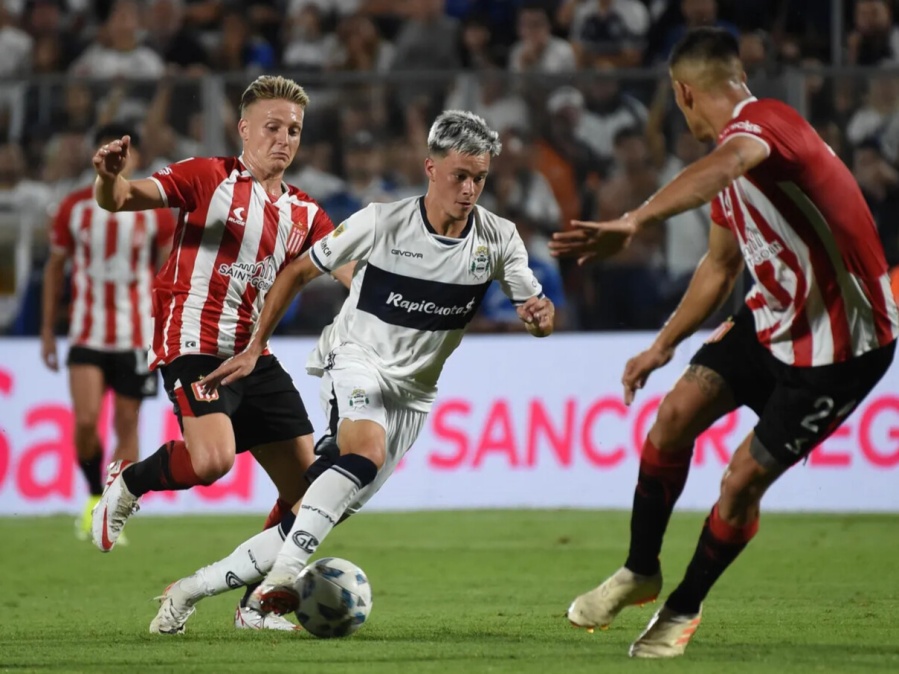 Se va la última: ¿Quiénes serán los árbitros de Estudiantes y Gimnasia en la fecha final y para la definición del torneo?