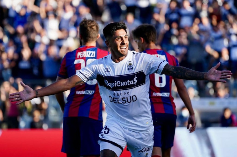 Gimnasia derrotó 1 a 0 a San Lorenzo y logró su primera victoria en el torneo