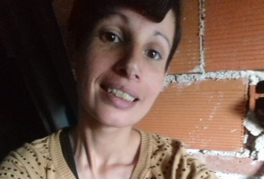 Laburó en un reconocido restaurante de La Plata, se enoja cuando le proponen vender fotos y necesita ya una bici: ”Sobrevivo”