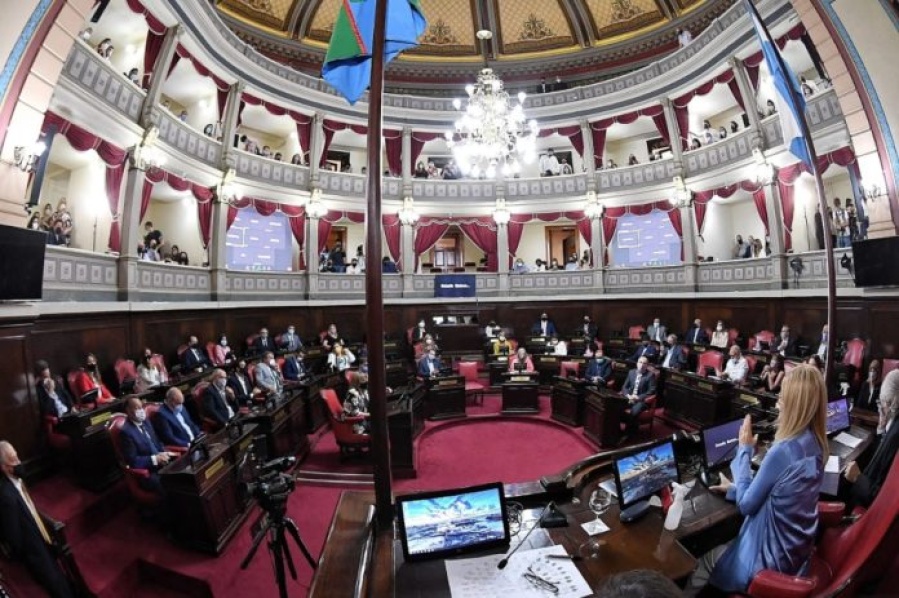 Asumieron los senadores y diputados bonaerenses electos