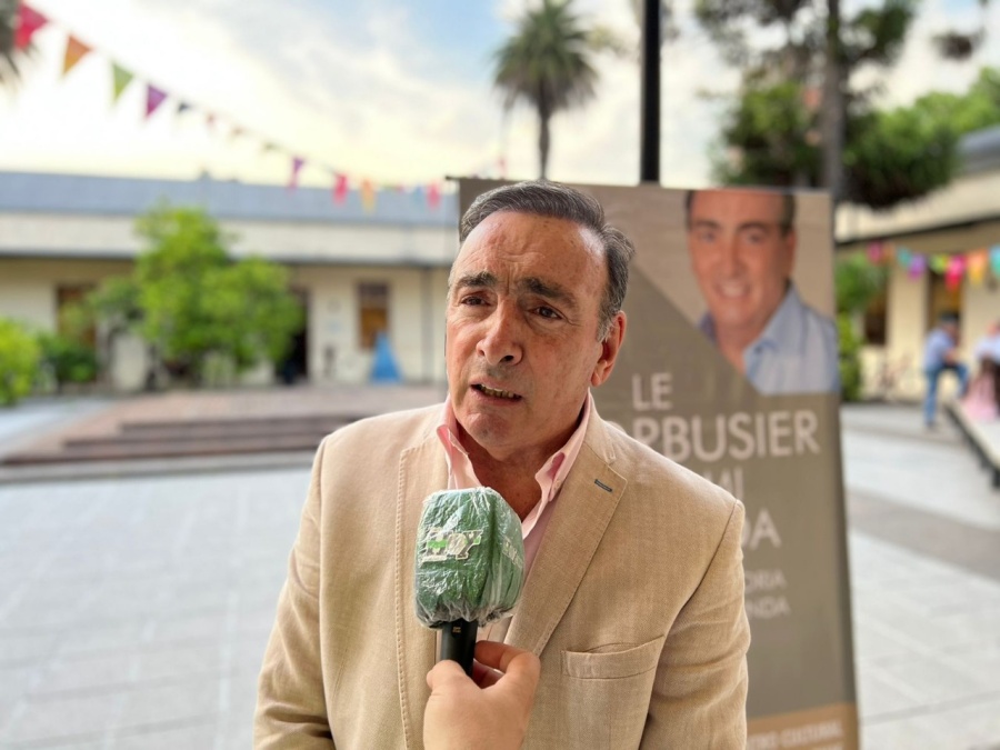 Oscar Vaudagna presentó su libro ”Le Corbusier en mi almohada - La historia de Amanda”