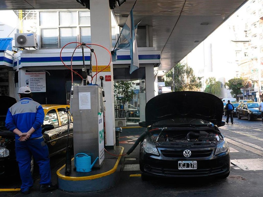 Extienden la suspensión en la venta de GNC en estaciones de servicio de La Plata por otras 24 horas