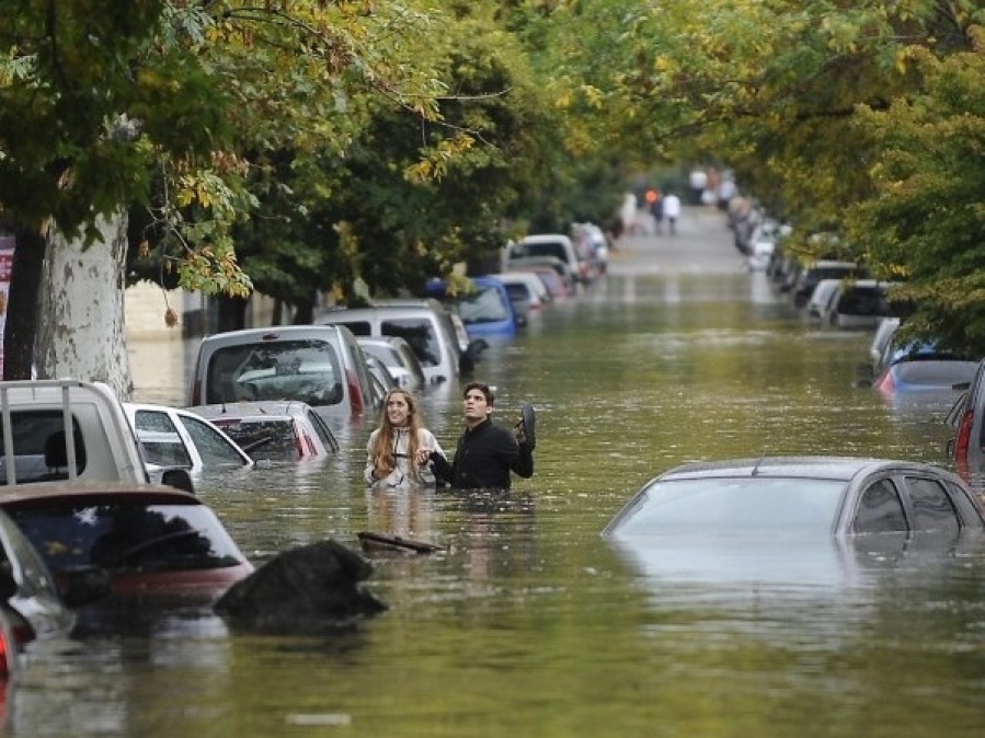 A 10 años de la inundación en La Plata, vecinos convocan a un ”ruidazo por la memoria”