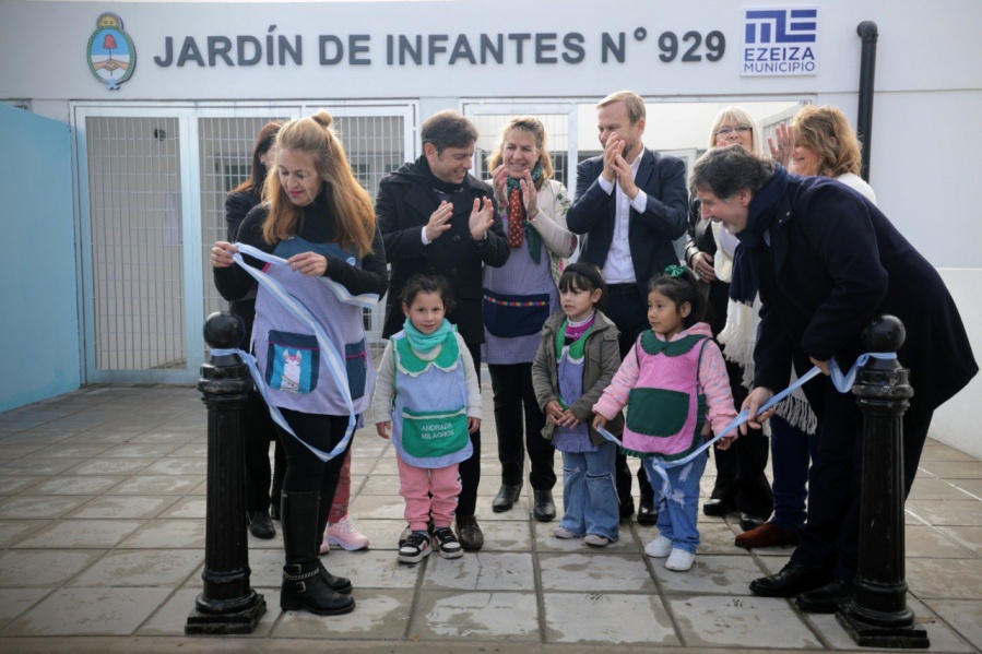 Con una inversión de 121 millones de pesos, Kicillof inauguró un nuevo Jardín de Infantes en Ezeiza
