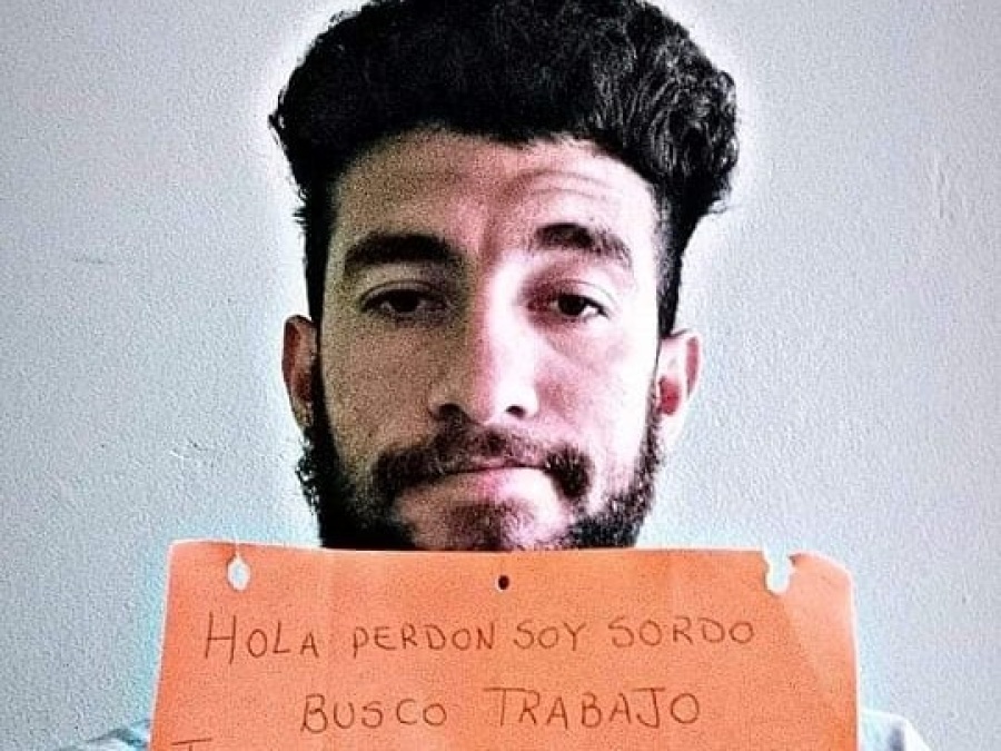 Tiene 23 años, es sordo y busca trabajo desesperadamente en La Plata: ”Eso no me impide trabajar soy muy responsable”