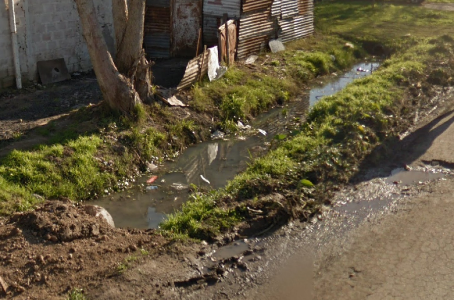 En 141 y 72 pidieron por la limpieza de una zanja