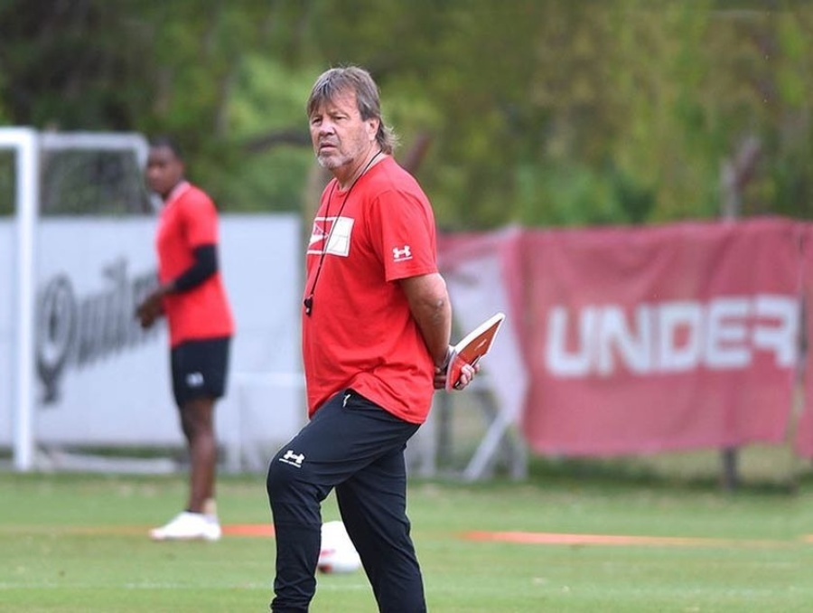 Zielinski definió los convocados y el equipo que contará con un regreso y una despedida