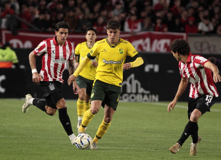 Un Pincha alternativo estuvo a la altura, los pibes dieron la talla y Alario volvió al gol