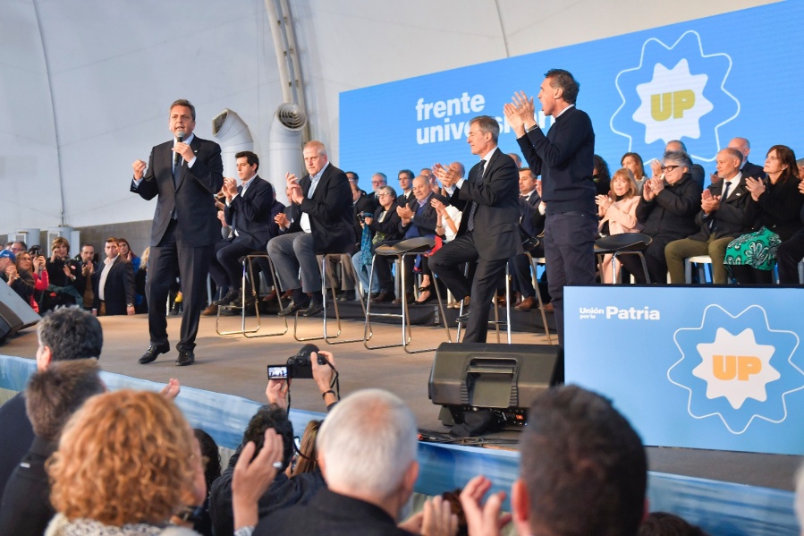 Massa: “Quiero ser el Presidente que le dé al hijo de cada laburante argentino la oportunidad de ir a la universidad”