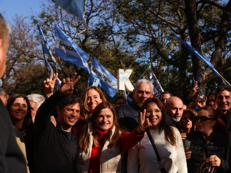 Tolosa Paz participó de la movilización en Plaza de Mayo y dijo que “la Patria no se rinde y el peronismo no se arrodilla”