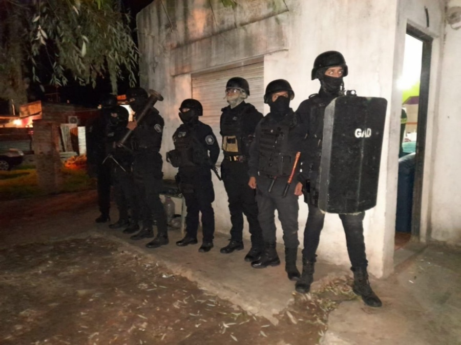 Desbarataron a una banda que producía y distribuía pornografía infantil en La Plata