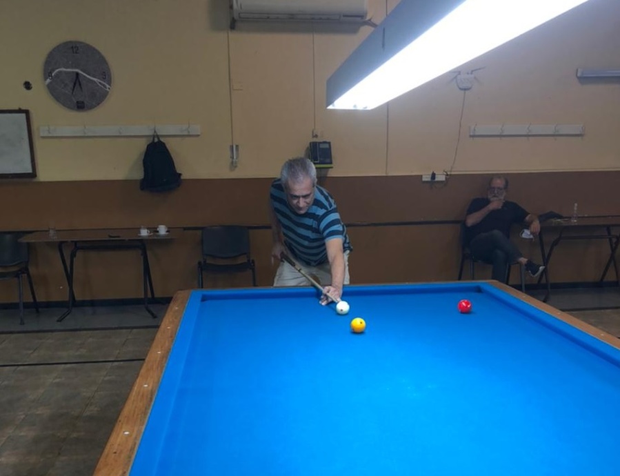 En los 70 se rateaba para jugar al billar en La Plata y en el 2005 revivió su amor pero de otra forma: ”Es artístico”